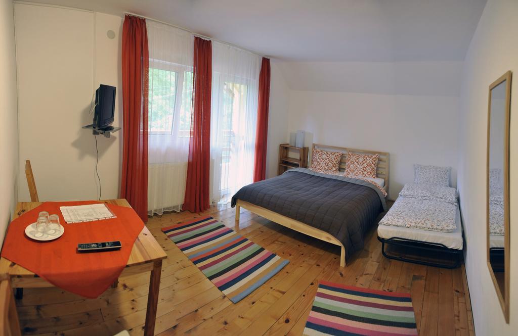 Pensiunea Tiuta Hotell Corbeni Eksteriør bilde